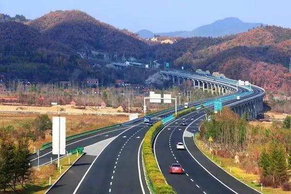 2017年青海将实施13个公路新项目